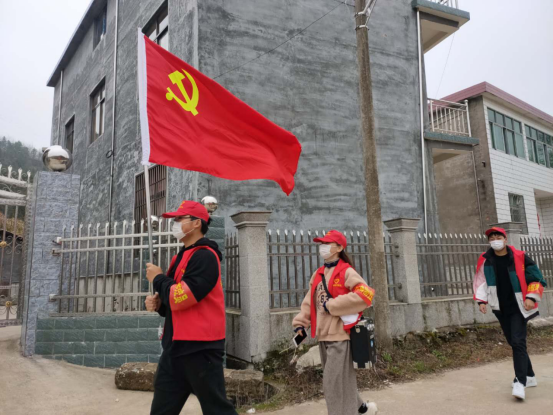 東至縣泥溪鎮(zhèn)：“書記項(xiàng)目”樹黨員先鋒 防疫一線顯初心本色1752.png